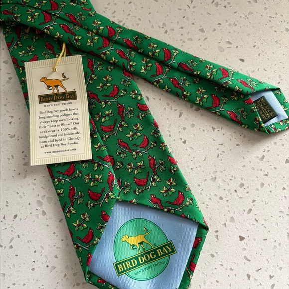 Bird Dog Bay CARDINAL CALLING: TIE - GREEN 100% Silk - Picture 2 of 8